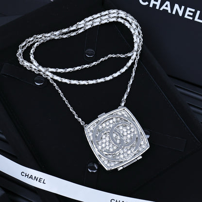 25 early spring series diamond powder bag is sparkling and attractive