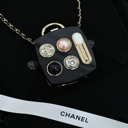 Eye shadow box, also known as mini dinner bag, a popular eye shadow messenger bag