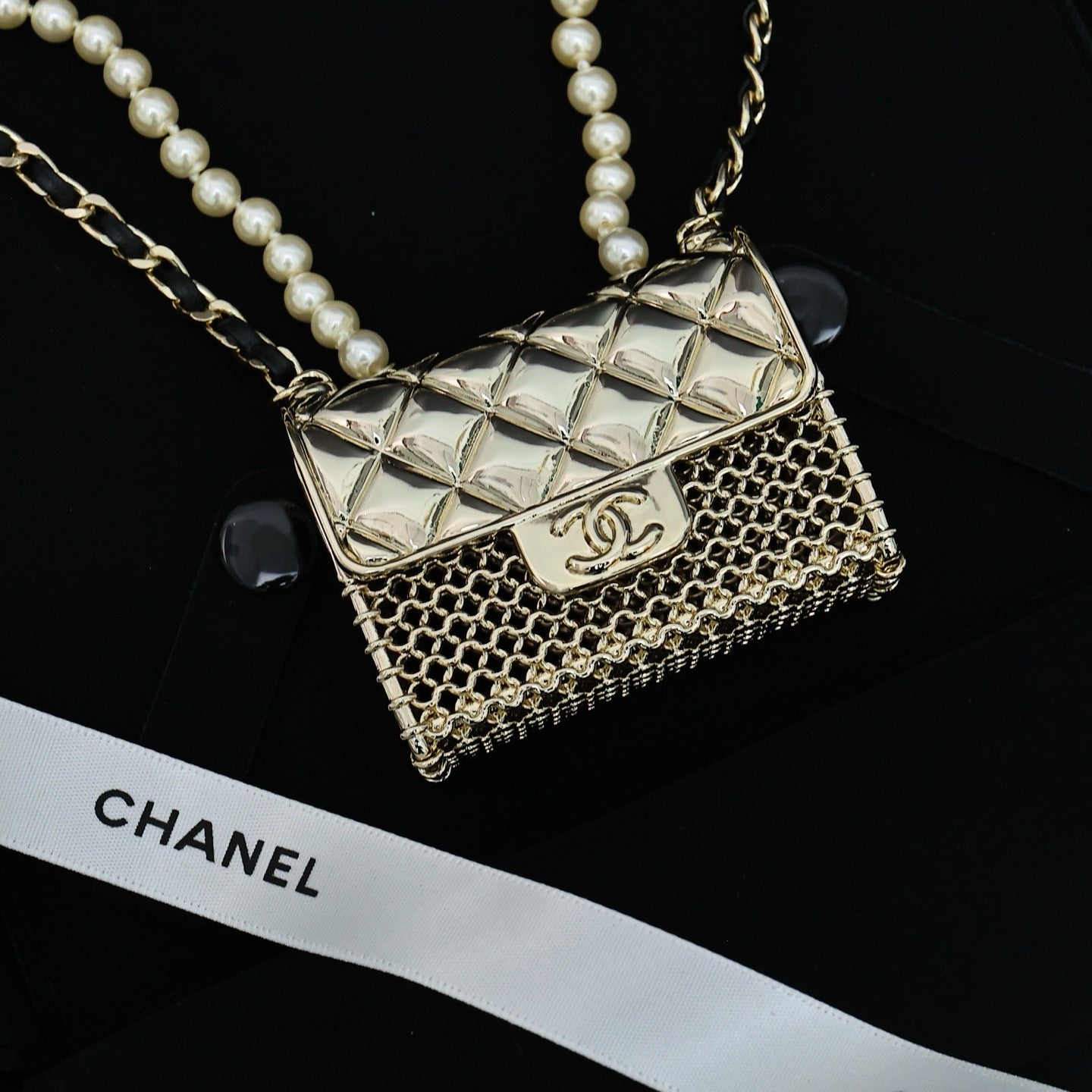 Classic double-layer pearl crossbody metal bag