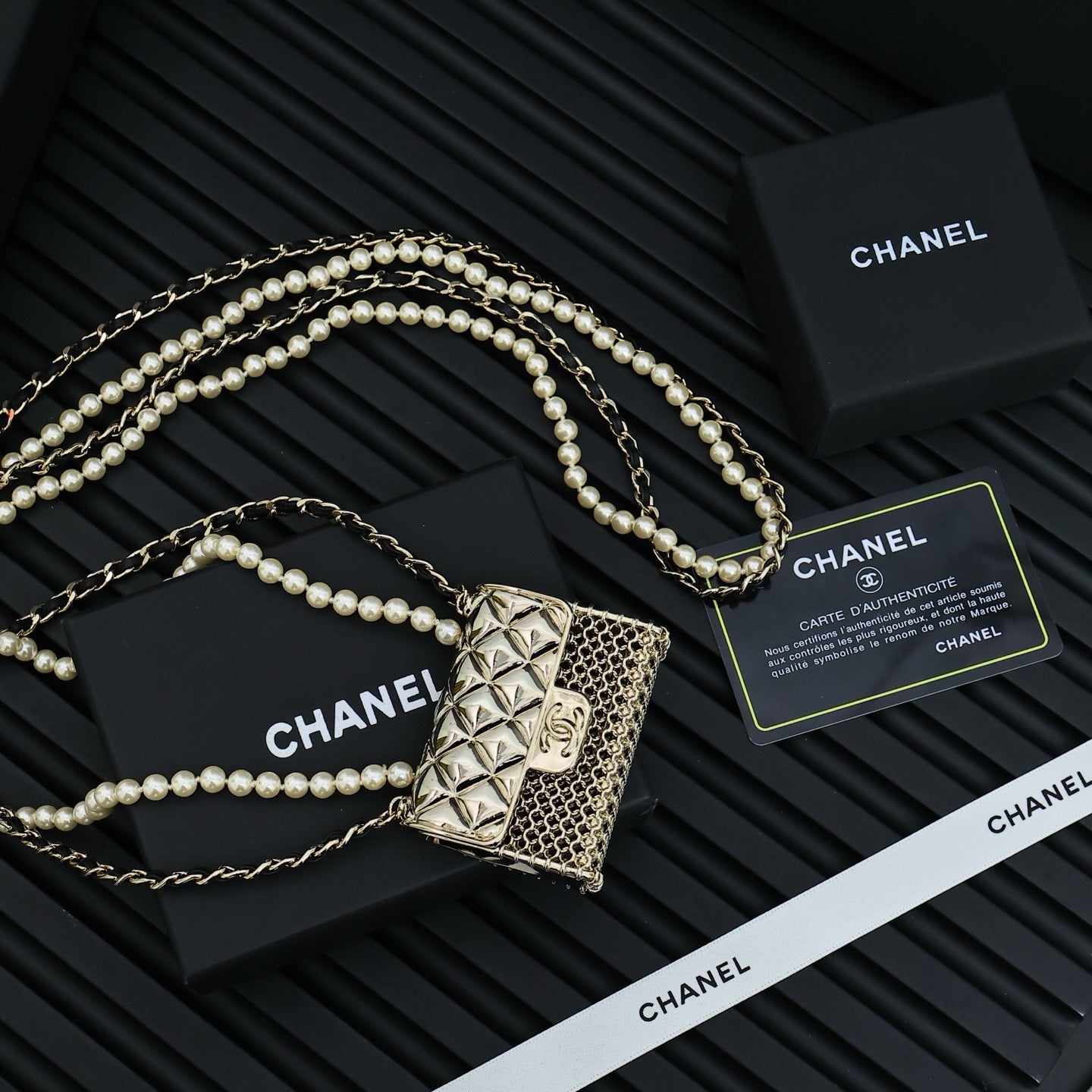 Classic double-layer pearl crossbody metal bag