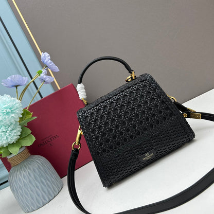Woven small bags