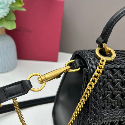 Woven small bags