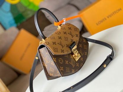 Classic color matching old flower fan-shaped bag