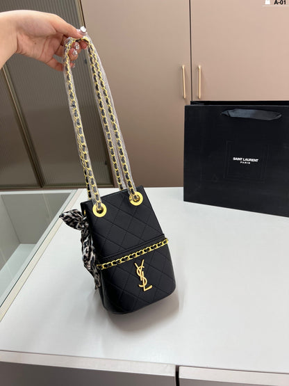 Second-hand bucket bag