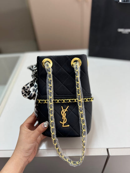 Second-hand bucket bag