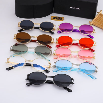 New round full metal frame sunglasses with iconic logo on the temples