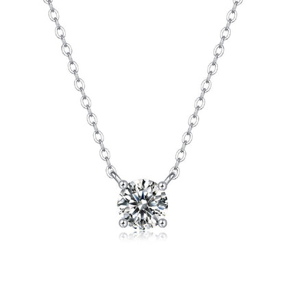 Moissanite pendant, sterling silver necklace, high-end collarbone chain, women's fashion niche jewelry.