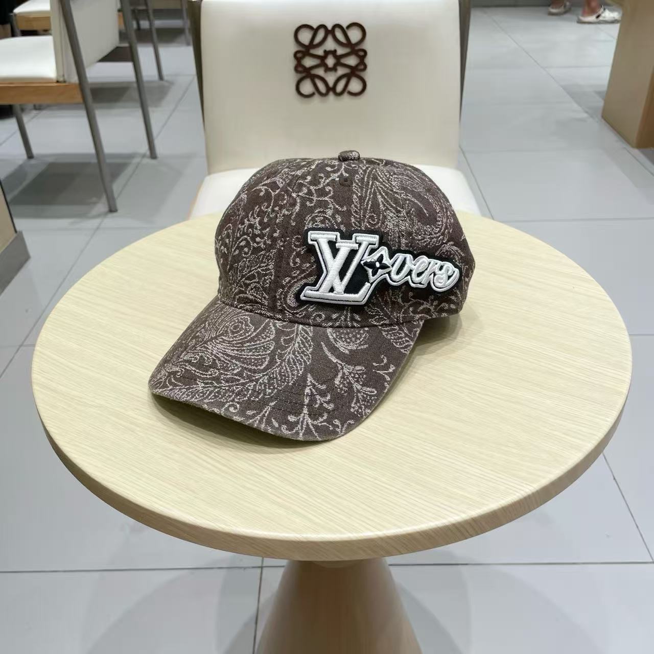 Baseball cap with dark print denim